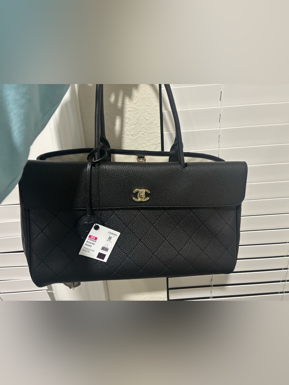 CHANEL Black Quilted Caviar Medium shopping bag Leather Shoulder Bag with Gold